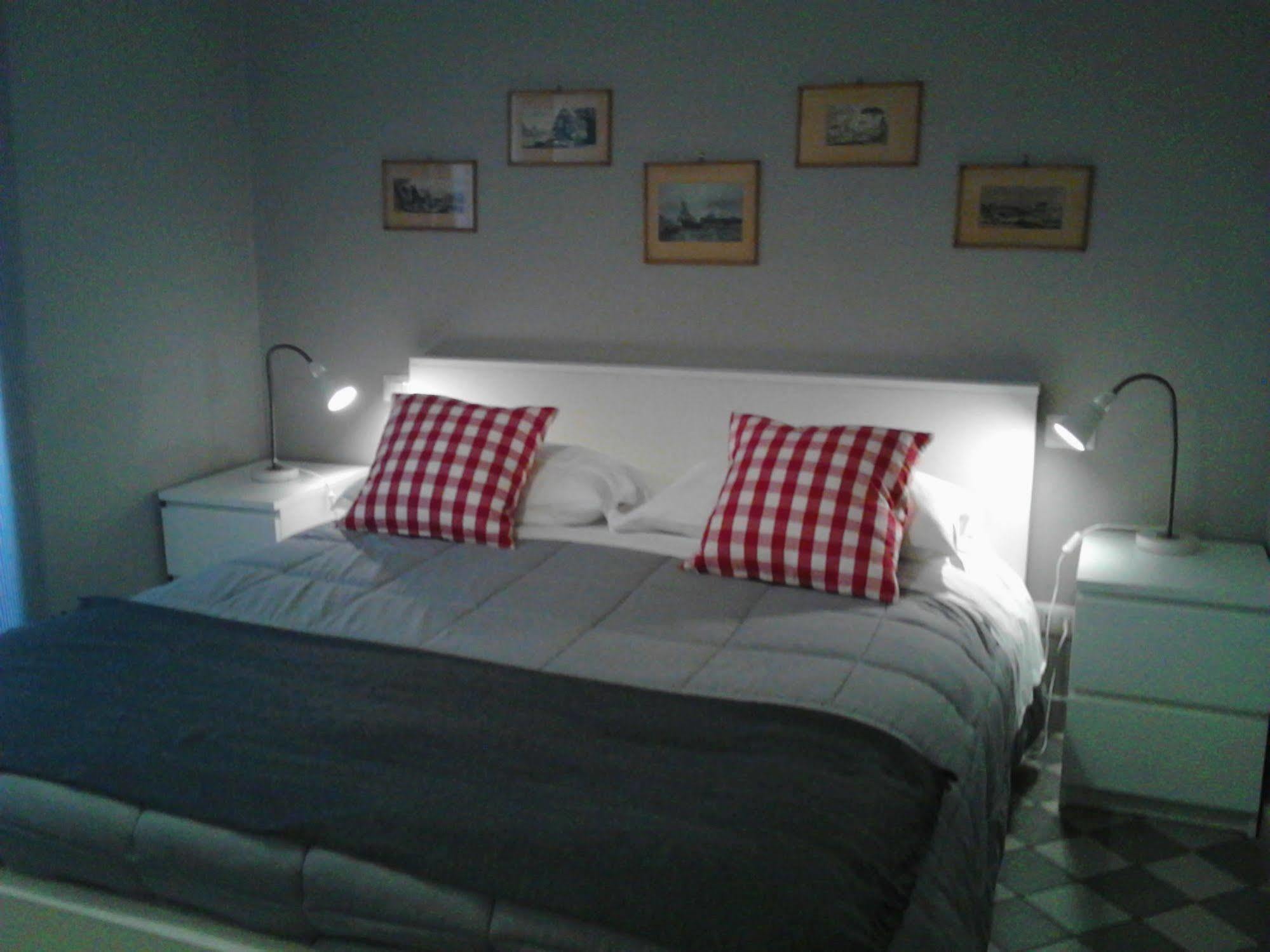 Bed and Breakfast Le Stanze Di Pietro Рим Экстерьер фото